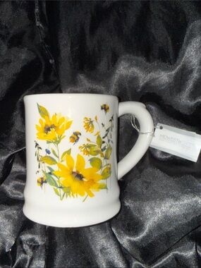 Sunflowers & Welcome Bees Mug!! (New)